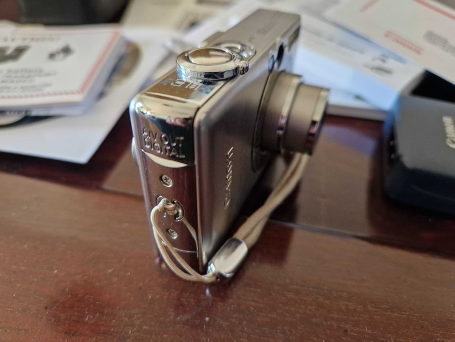 Canon IXUS 50 Digital usada