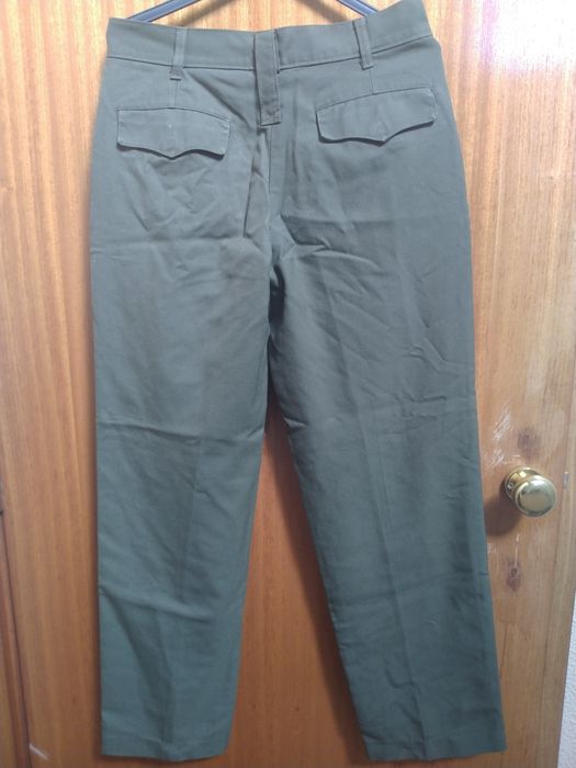 Uniformes do exército, camisa, calças e casaco