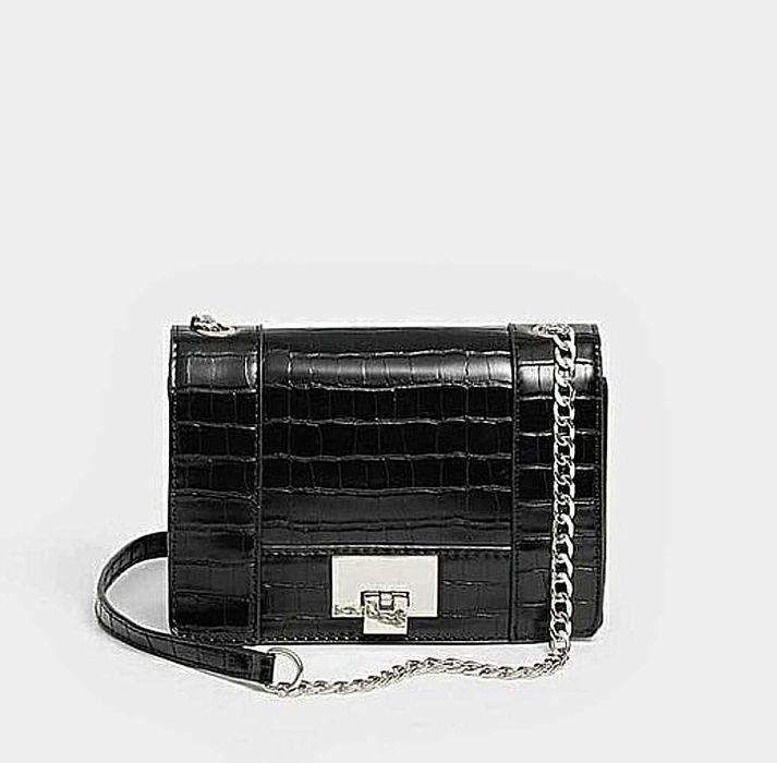 Mala Tiracolo Preta Stradivarius