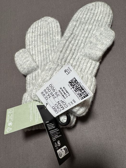 Стильні жіночі рукавички H&M.