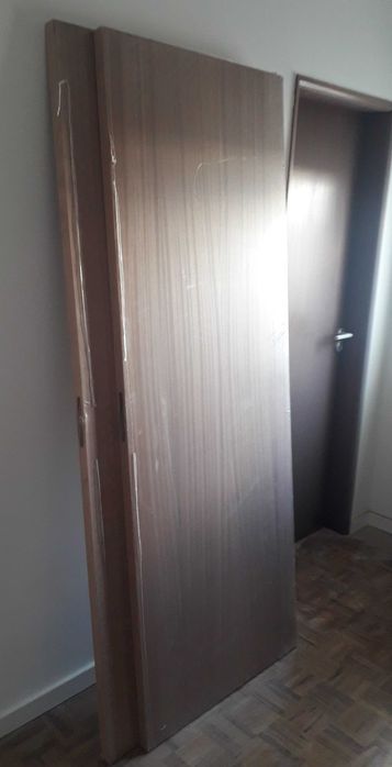 Portas novas em madeira folhas nat mogno/mogno 2000 x 750 x 35