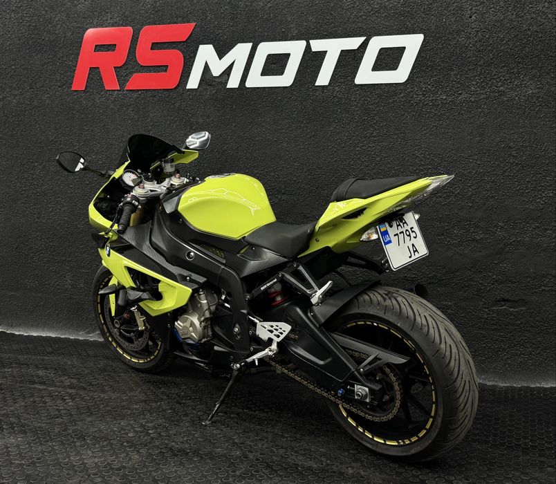 Мотоцикл BMW S1000RR 2011 рік