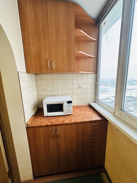 Здається однокімнатна квартира біля метро Святошин