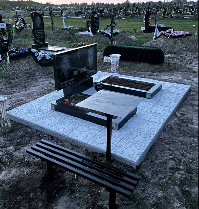 Пам'ятники з Гранiта в Кременчуге.Бюджетнi 8000гр Портретом ручна роб