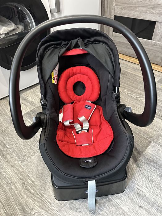 Автокрісло Chicco Auto-Fix Fast 0+