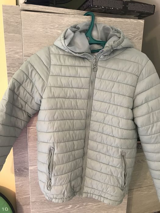 Продам куртку курточку Reserved р 158