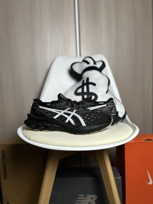 Asics novablast 2 оригинла 47 размер