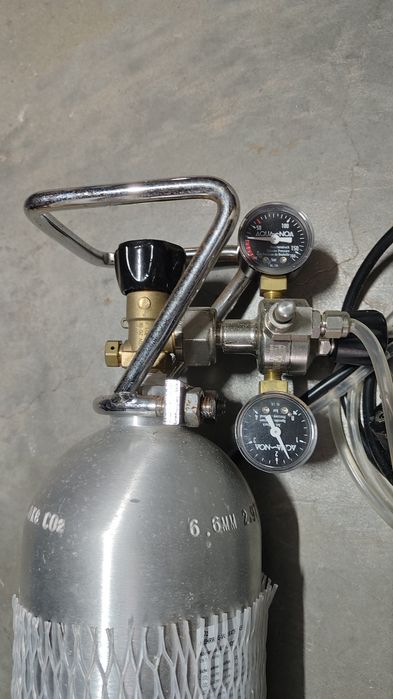Sistema de CO_2 Profissional p/ Aquário – Kit Completo c/ Redutor Aqua