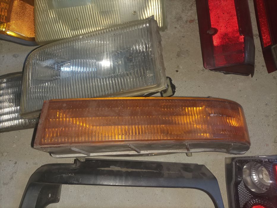 Ford Bronco Ford f 150 Ford E350Фари поворотники задні фонарі стопи
