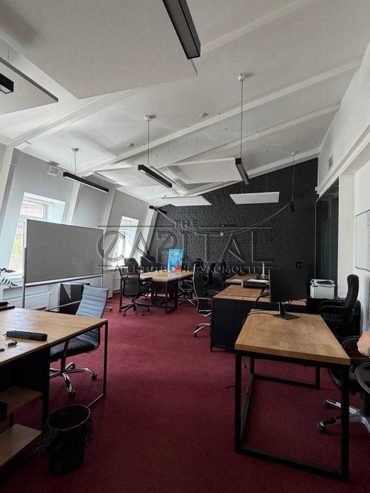 Оренда просторого офісу площею 880 м² на 4 поверсі, центр, є меблі! 10 хвилин пішки від метро «Золоті ворота»