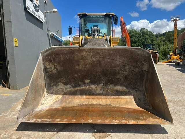 volvo L120H pá carregadora