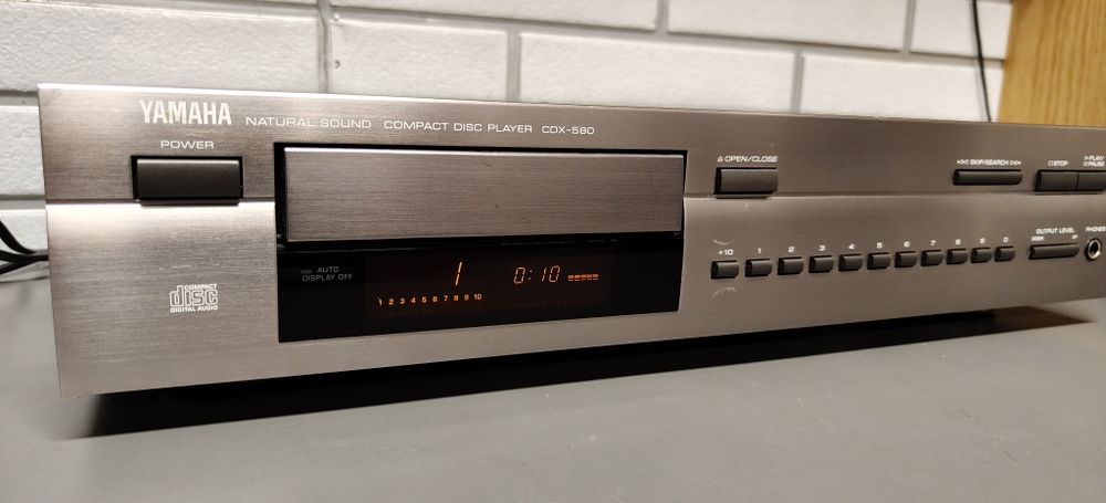 Odtwarzacz CD player YAMAHA CDX-580