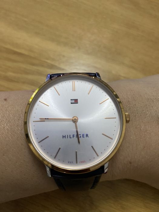 Sprzedam klasyczny damski zegarek tommy hilfiger