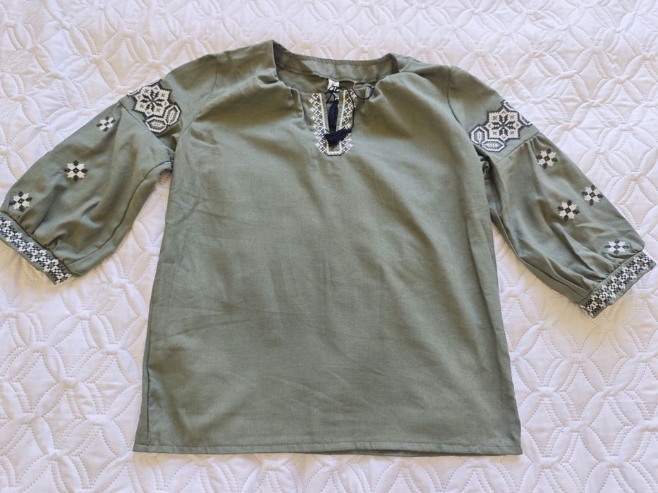 Нова жіноча вишиванка