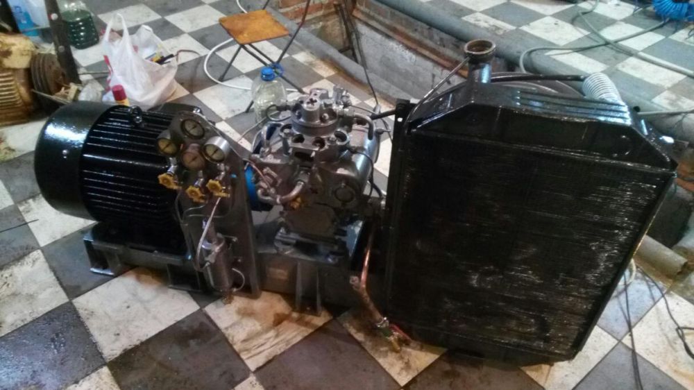 Компрессорная  станция для заправки авто метаном,газом и други.