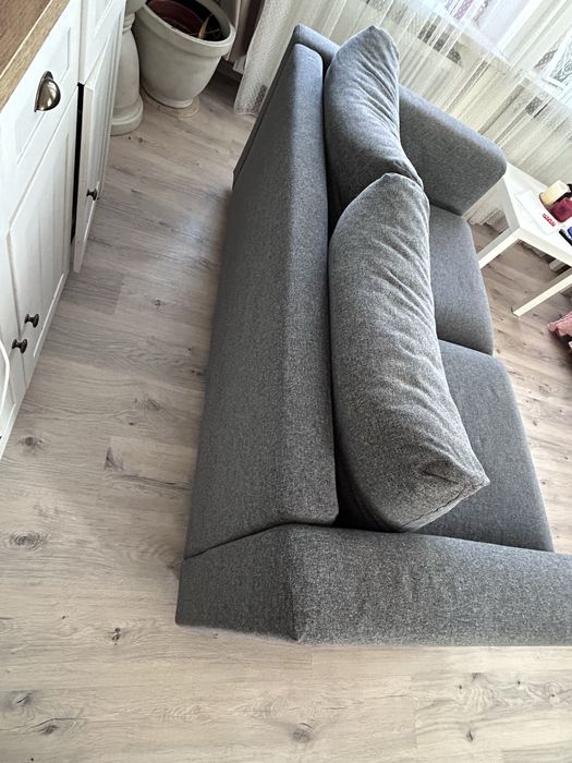 Szara, bardzo wygodna SOFA