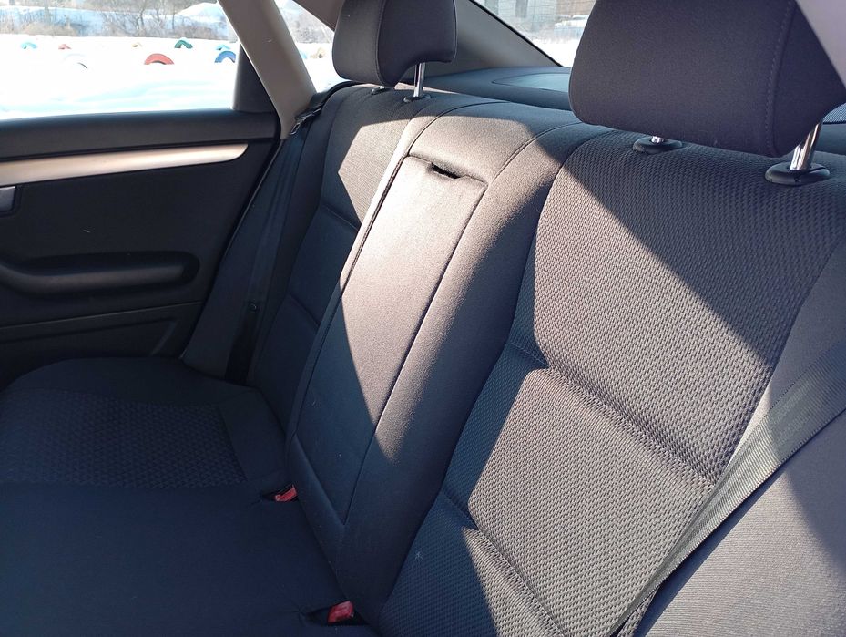 AUDI A4 8E  Автомат.