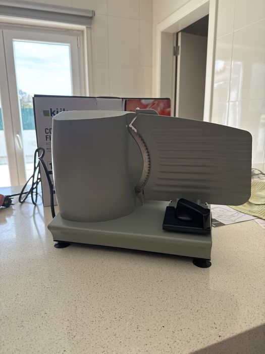 Corte fiambre Küken