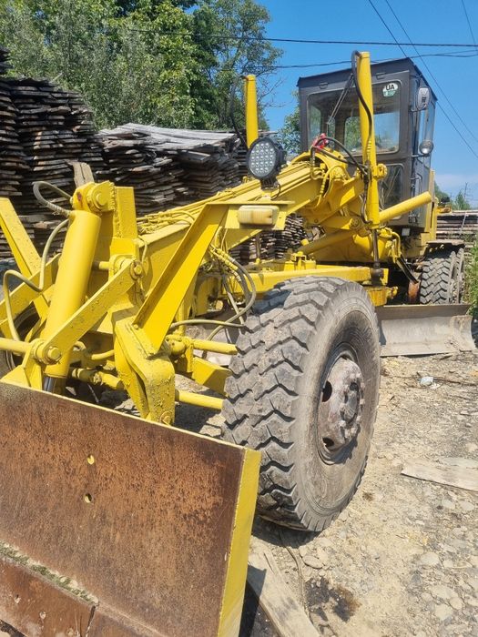 Автогрейдер в гарному стані