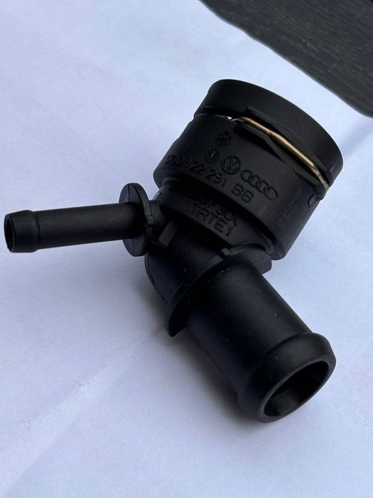 Муфта патрубка охолодження .