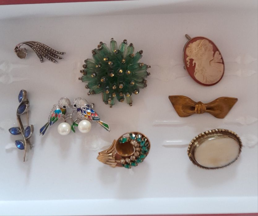 Piękne, oryginalne broszki