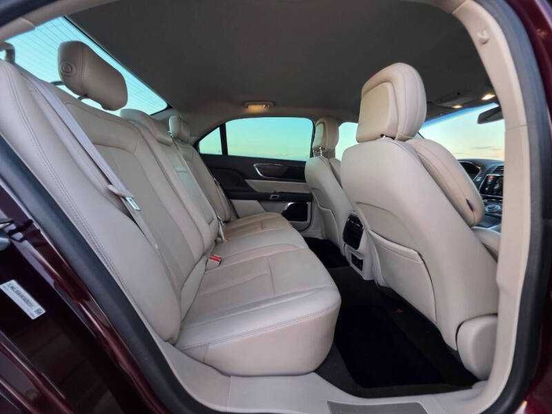 2019 Lincoln Continental Select