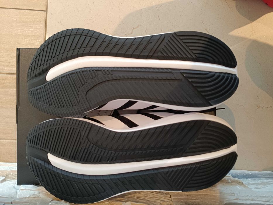 Nowe Buty do biegania Adidas Galaxy 7 r. 44