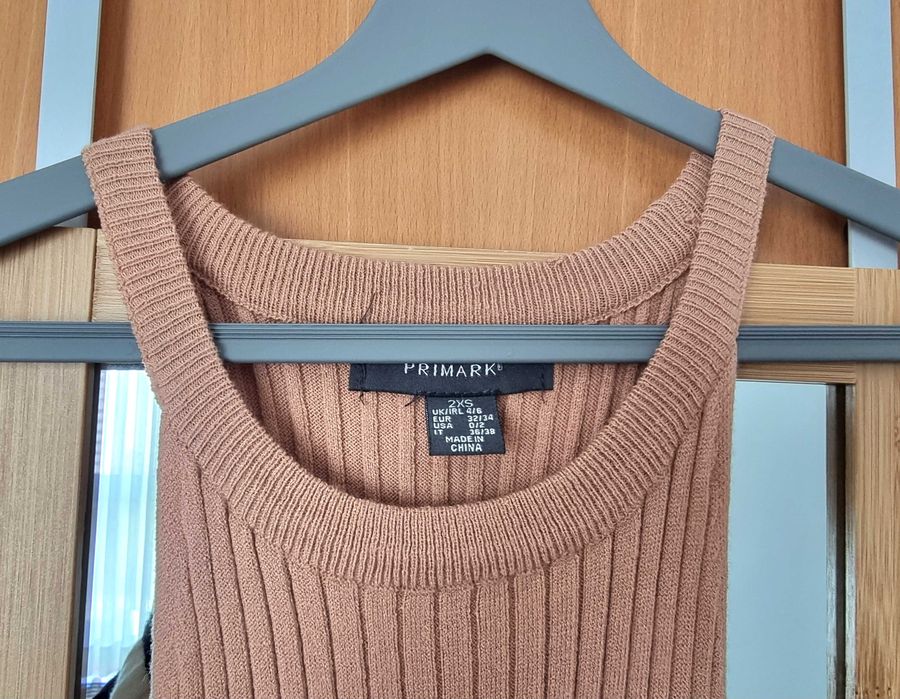 Vestido justo midi salmão Primark, tamanho 2XS - nunca usado