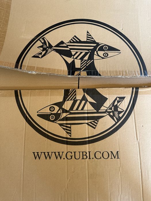 NOVO - Candeeiro suspensão Gubi Semi Pendant  (90cm)
