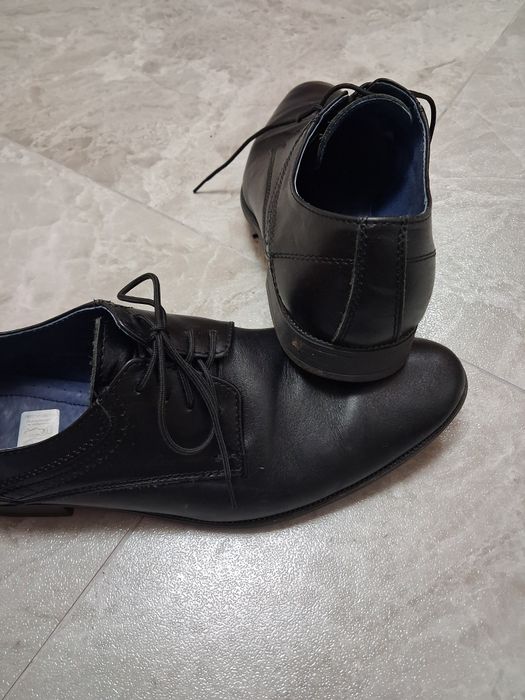 Eleganckie czarne półbuty męskie 39