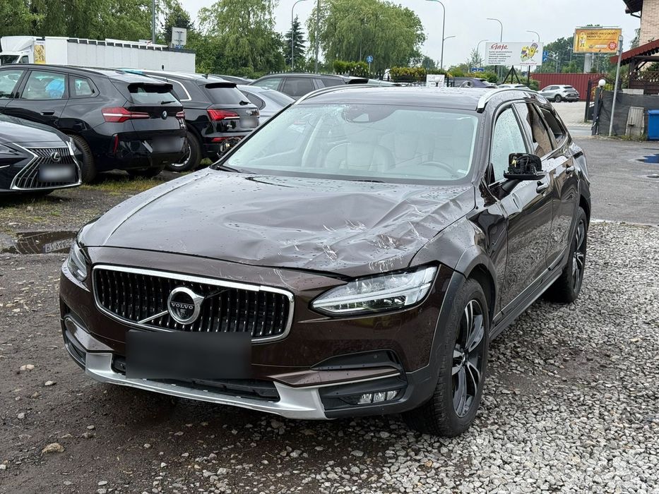 Volvo V90 Cross Country