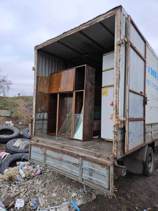 Вывоз строительного мусора старой мебели хлама на свалку грузчики