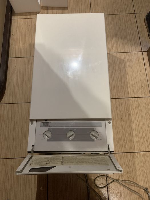 Продам котел двоконтурний Termet turbo , трубу “daikin” , ємкість.