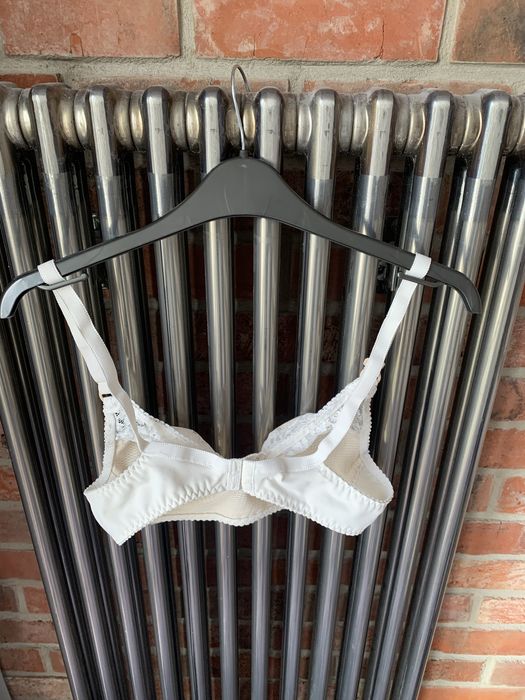 Biustonosz koronkowy Stanik morelowy biały 80 C old money viral coquet