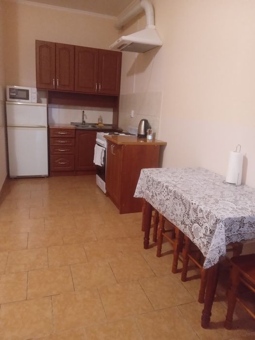 DOBA - Центр 2кім студія 7 місць. Завжди тепла !