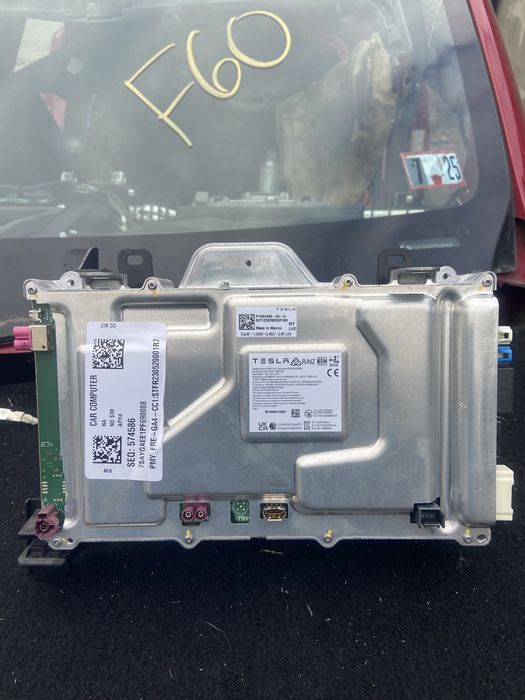 Компʼютер Tesla Model Y 2023 р, повний привід