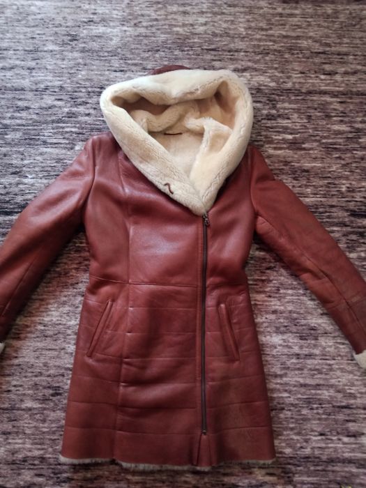 Дублёнка настоящая,женская.