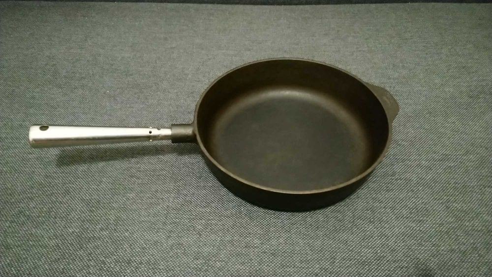 Patelnia żeliwna szwedzkа SKEPPSHULT