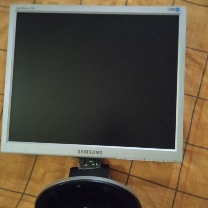 Монітор до компютера