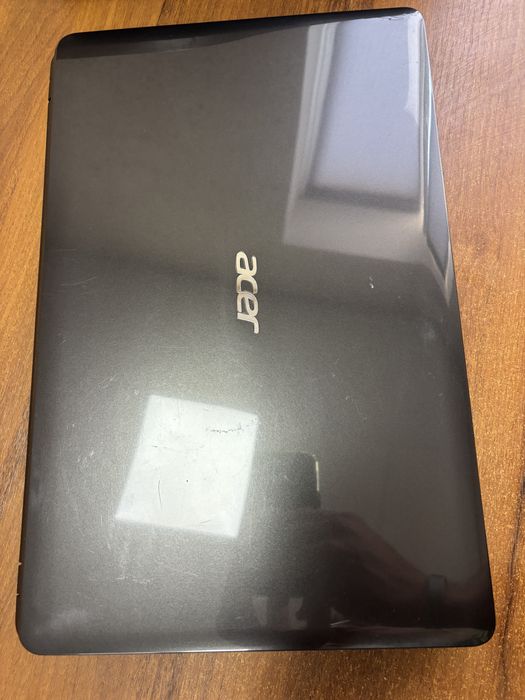 Ноутбук Acer Aspire E1-521