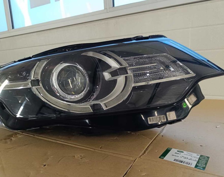 Фари на Land Rover Discovery Sport 2014 L550