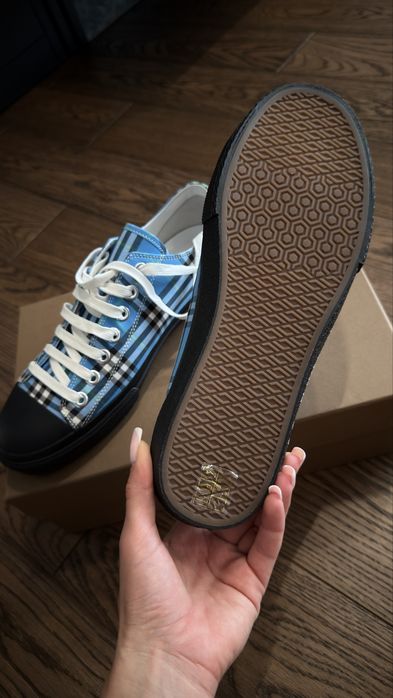 BURBERRY оригінал Чоловічі блакитні кеди у клітину
