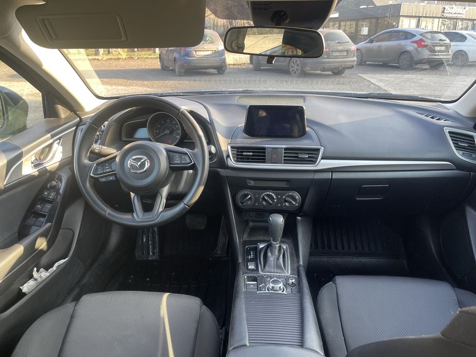 Mazda 3 2018 • 2.0 • Автомат • USA