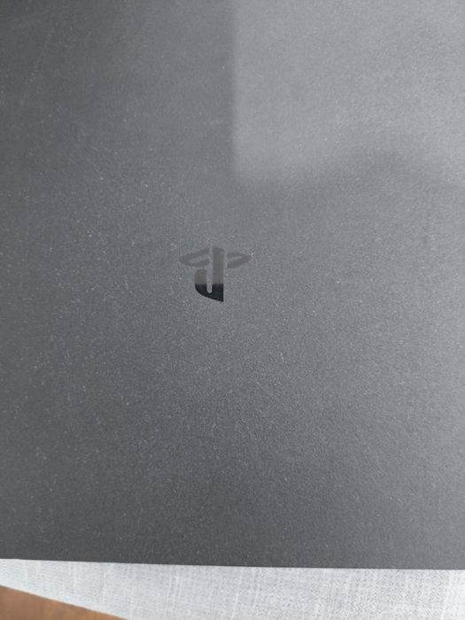 Ps4 ( 1 tb ) + 1 comando