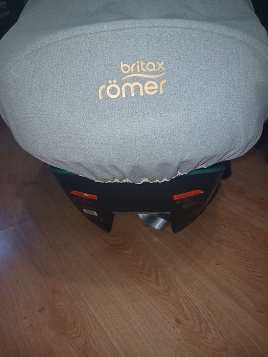 Автокресло 0+ britax romer safe 3 i size