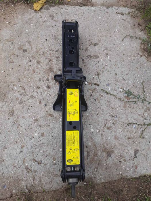 Домкрат для легкового авто