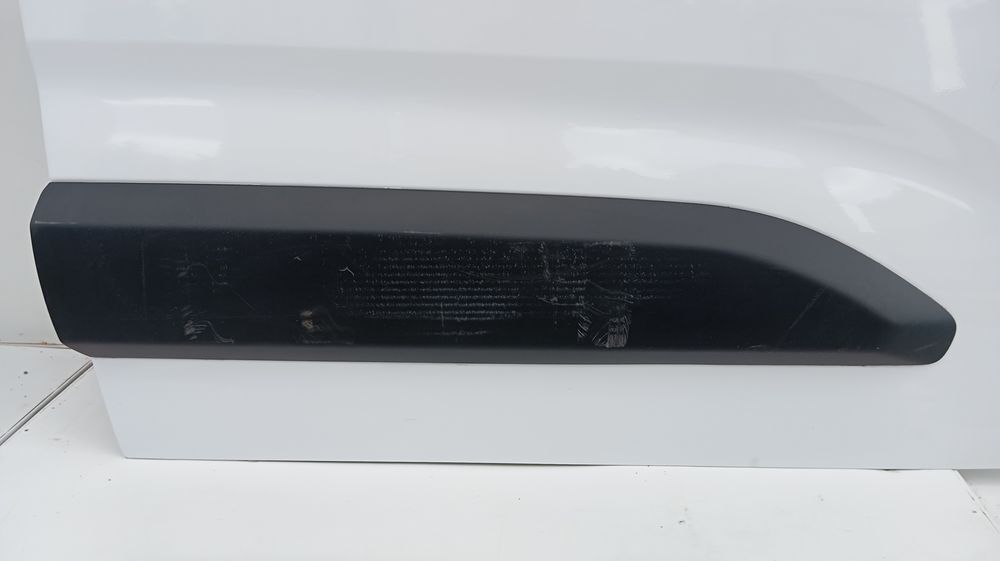 Drzwi PEUGEOT Partner Berlingo Proace Combo prawe  przód H728