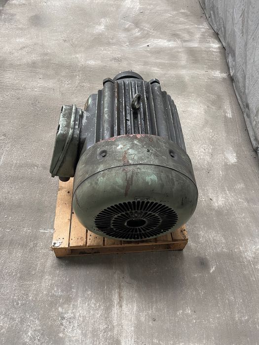 Silnik elektryczny 40 kW, 975 obr