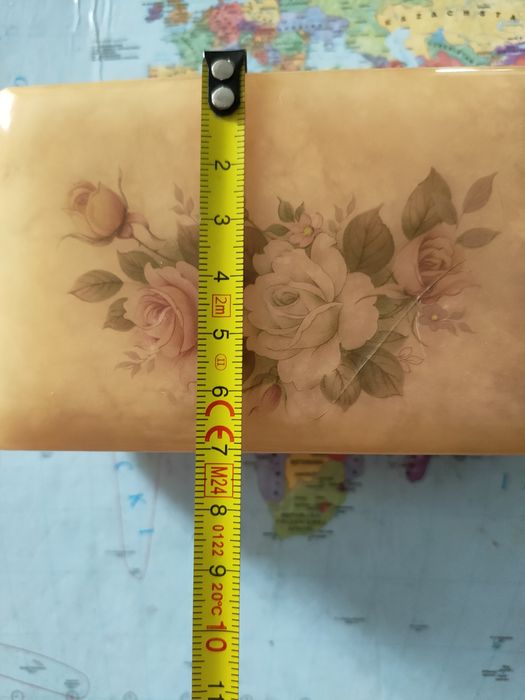 Piękna szkatułka z alabastru wlochy