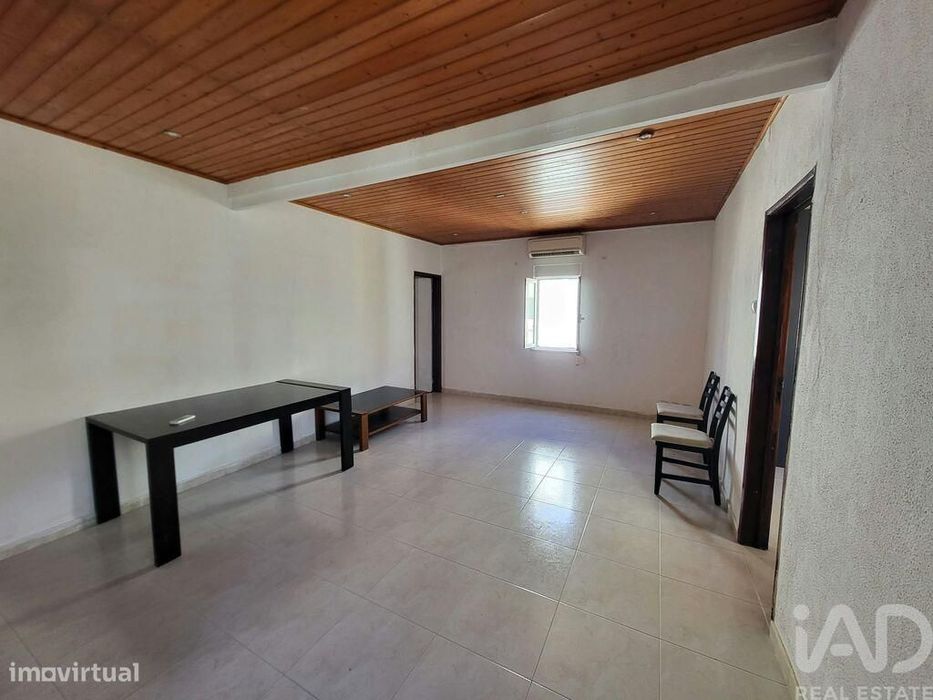Apartamento T2 em Algés, Linda-a-Velha e Cruz Quebrada-Dafundo